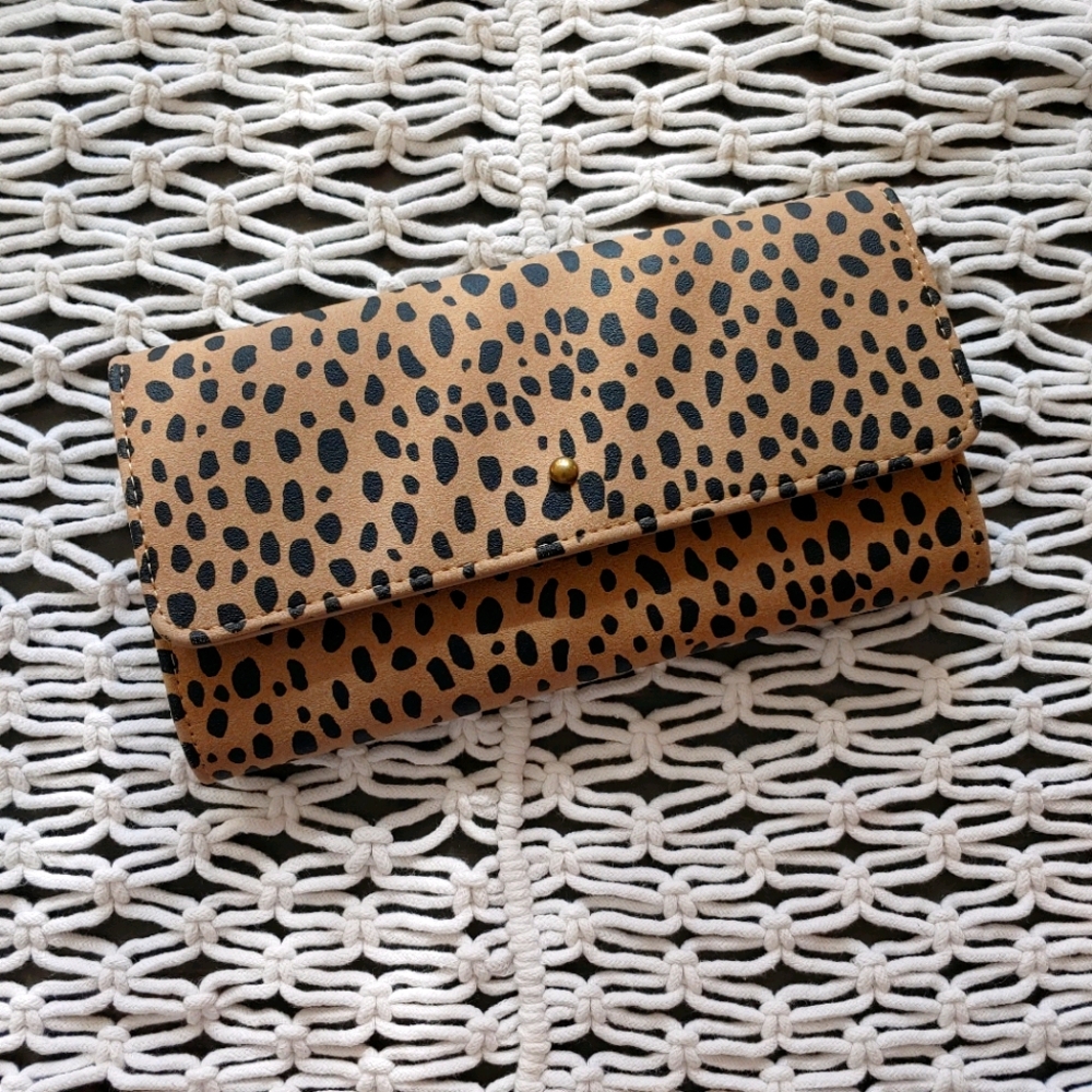 Leopard Dot Wallet